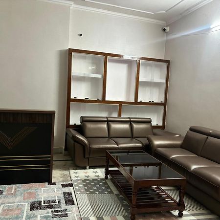 Amara Homestays Allāhābād Junction Екстериор снимка