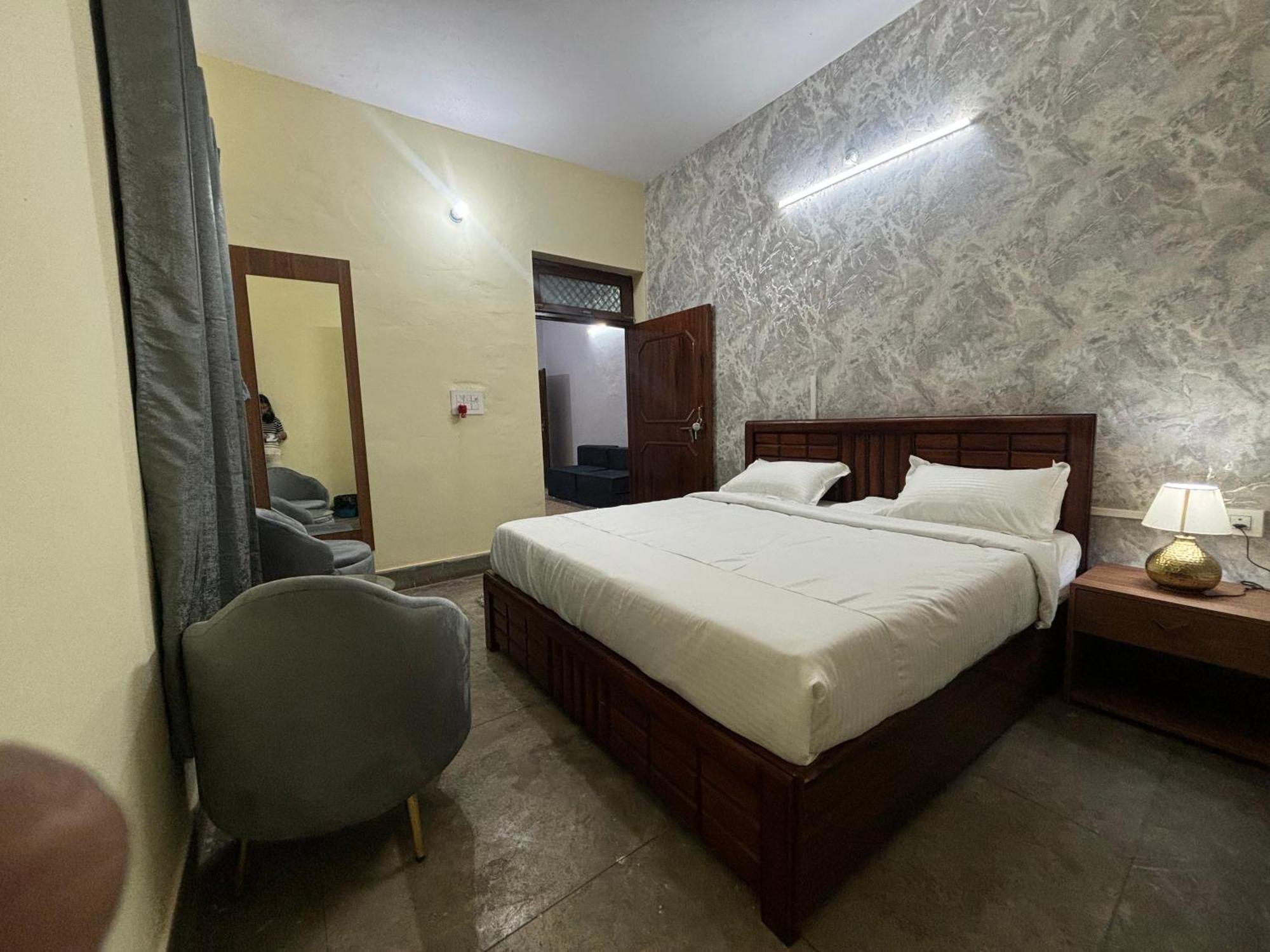 Amara Homestays Allāhābād Junction Екстериор снимка