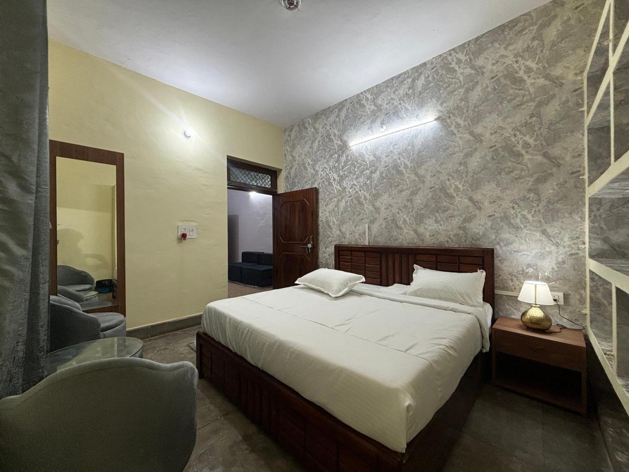 Amara Homestays Allāhābād Junction Екстериор снимка