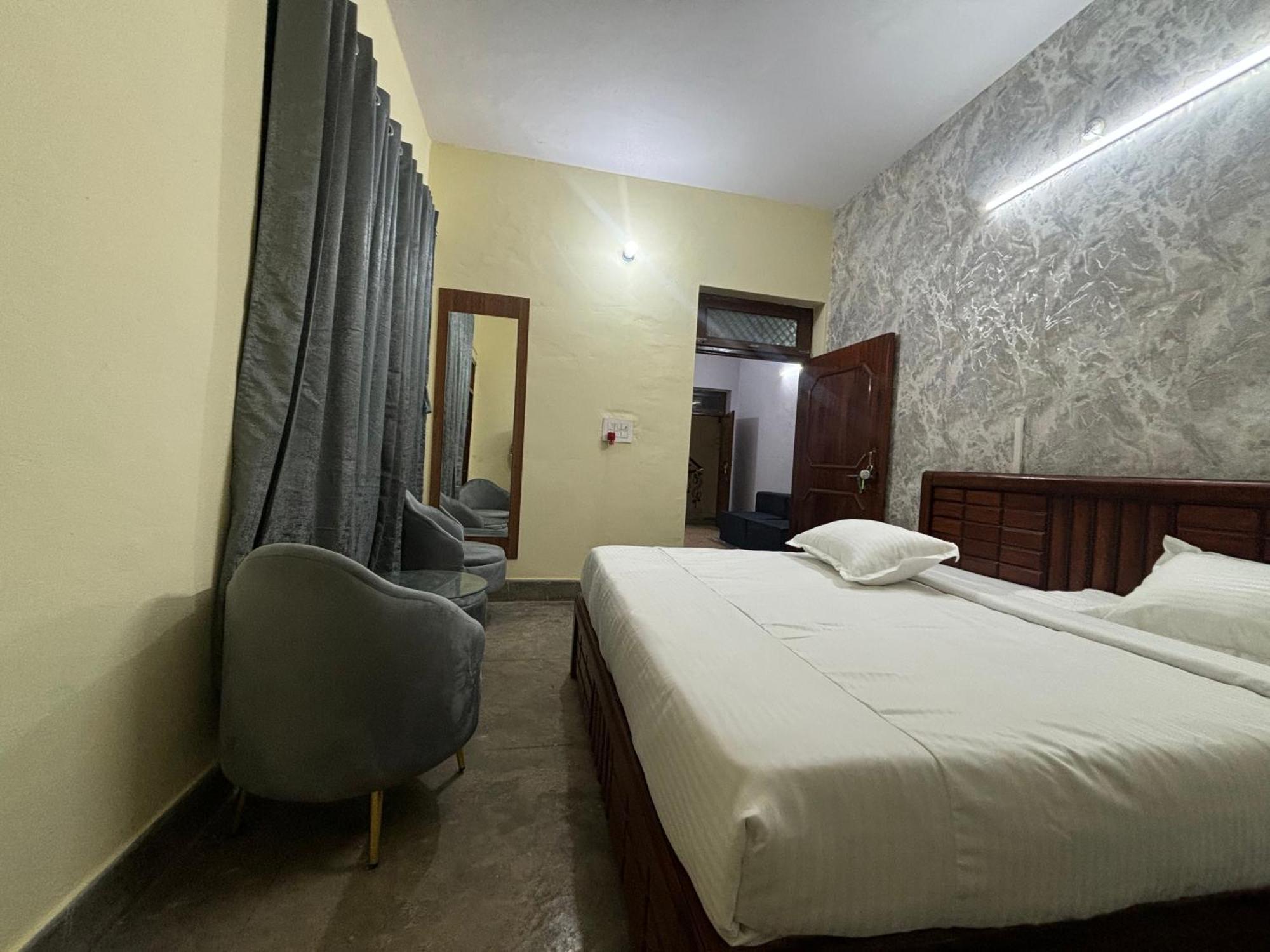 Amara Homestays Allāhābād Junction Екстериор снимка