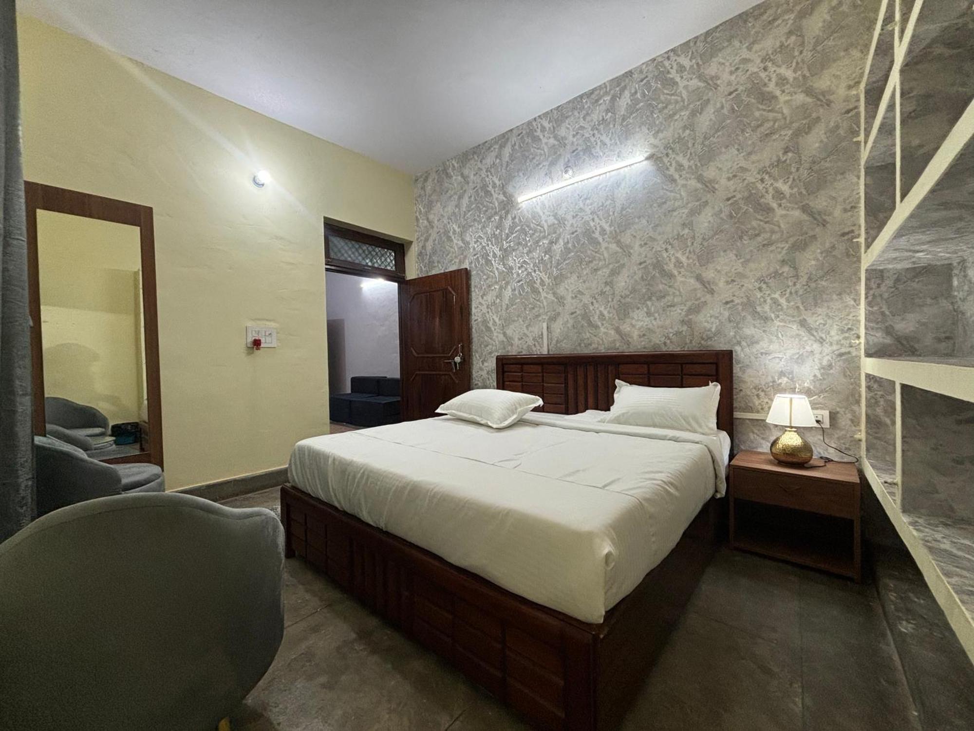Amara Homestays Allāhābād Junction Екстериор снимка